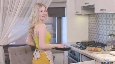 Lucia Gorgeous Blonde - hotmovs.com