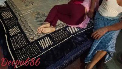 Father In-law - Sasur Ne Bahu Ko Akeli Pakar Choda, Sex With - desi-porntube.com - India