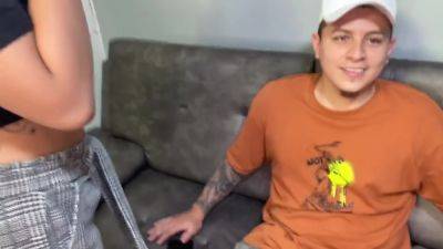 Mi Esposa Invito A A Casa Y Termina Como Una Buena Cornuda - hclips.com