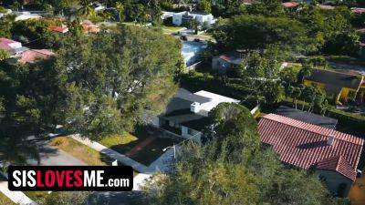 Step Sis Gracie & Leana Lovings in a full parody FFM with a busty twist - sexu.com