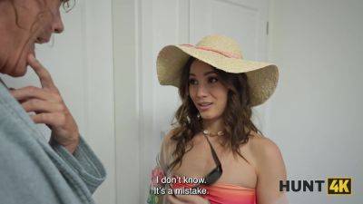 HUNT4K. No Days Off with Lucy Mendez - txxx.com