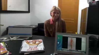 Nice Chick Gives Twat At The Casting - hclips.com