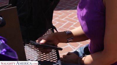 Diana Prince's wild thundereck ride with stranger ends in a hot cumshot! - sexu.com