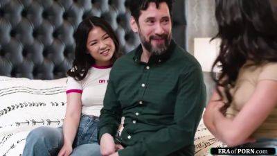 Asian Babe And Bff 69 While Bf Watches - videomanysex.com