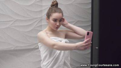 Teen Courtesan Sex Up Close - hotmovs.com