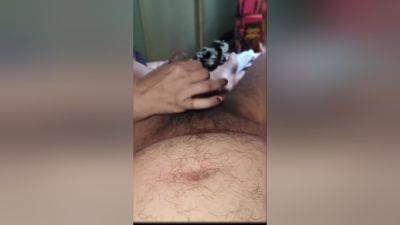 Hendjob Desi Gujrati Bhabhi Muth Mar De - desi-porntube.com