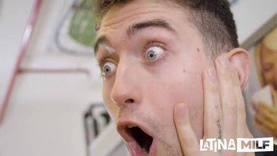 Voluptuous Cougar Heart-stopping Sex Scene - upornia.com