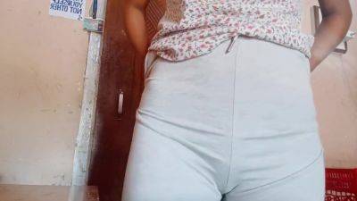 Desi Girl Feeling Horny - desi-porntube.com