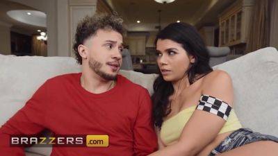 Sarah Arabic - Sarah Arabic In Harley Hazes Sexy Roommate Is A Total Thirst Trap For Her Bf Apollo - hclips.com