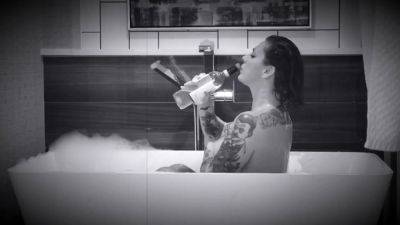 danielle colby cushman nude bath xxx videos - drtuber.com