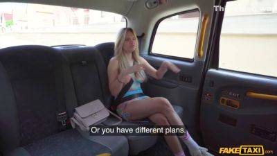 Pre-flight Taxi Driver Making Love Hot Sex Story - upornia.com