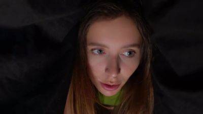 Ghomestory - Courier Delivered The Parcel And Cum In Th - hclips.com