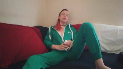 Minny Minx - Cumming In My Onesie - hclips.com