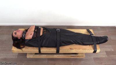 Lori Strapped In A Body Bag - upornia.com