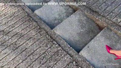 Hotdonutss - Home Sex After Meeting A Girl On The Inter - upornia.com