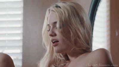 Skinny Blondie Horny Sex Story - videomanysex.com