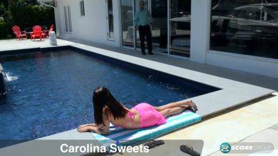 A Bikini Facial - hotmovs.com