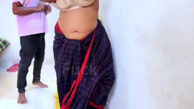 When Telugu Aunty Wearing Saree Without Blouse Went To The Shop To Buy Bra, Shopkeeper Fucks Her While She Trial The Bra - Cum - desi-porntube.com
