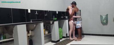 Recebe O Meu Amigo De Lingerie E Ele Ja Veio Mim Agarrando E Agente Trepou Ali Mesmo Na Cozinha: Goz With Loira Brasileira And Loira Gostosa - hclips.com