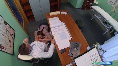 Hottie Saleswoman Strikes A Deal With The - videomanysex.com - Czech Republic