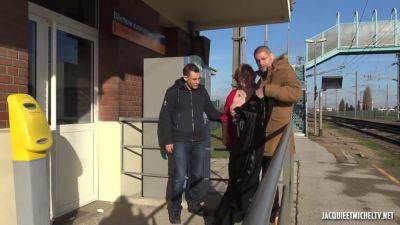 Angelique French Mature Big Butt - hotmovs.com - France