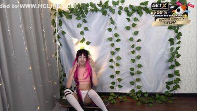 Tak Uvleklas Igroi Chto Nachala Masturbirovat - hclips.com