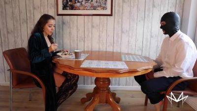 Brown Meal - hclips.com