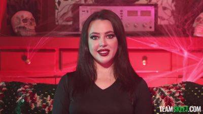 Whitney Wright - Summer Col - Summer Col, Khloe Kingsley And Cory Chase In Creepy Home Of All Thing - upornia.com