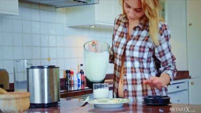 Adriana Sephora - Cool Shake With Adriana Sephora - upornia.com