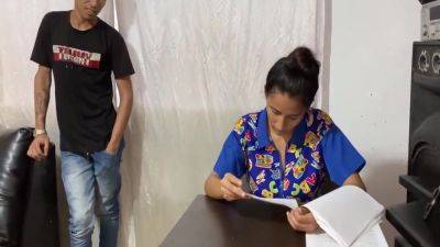 L A S In Me Folla Ala Profesora De Grandes Tetas Ella Estan Caliente Y Sexy 21 Min - hclips.com