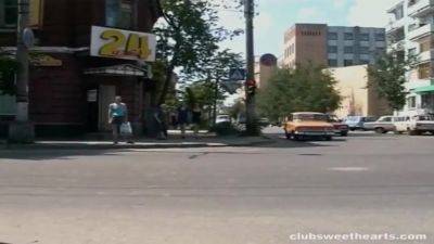 Lesbies And Alice Go Home To Make Love With Home Make And Ana Bell - upornia.com