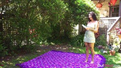 Kiki Isobel Kicking Back - hotmovs.com