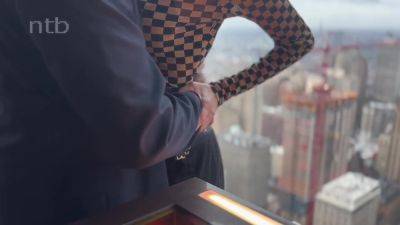 Ntb Ir Rptls Mature Milf Picks Up A Stranger And Takes Him - hotmovs.com