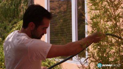 Red-Hot Milf Gets Ass-Fucked By Gardener - hotmovs.com