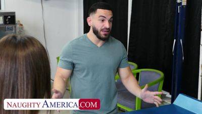 Bubble butt brunette Mae Milano gets fucked in the laundromat by friend's brother - hotmovs.com