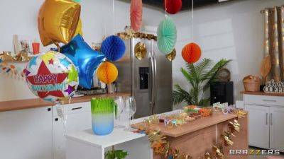 Chloe Surreal - Sneaky Smash At The Birthday Bash - upornia.com