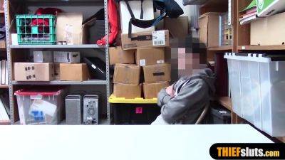 Hot Babe Mall Cop Seduces A Thief Dude After She Cau - upornia.com