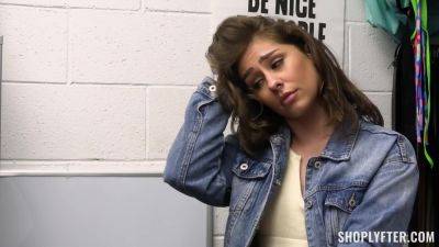 Lady, That Booty Can Sure Hold - upornia.com