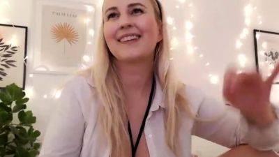 Sexy Amateur 18 Blond Teen First Time Webcam - drtuber.com