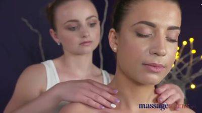 Oily Lesbian Action With Two Gorgeous European - upornia.com