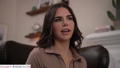 Suttin- Patient Has A Foot Fetish Only She Can Handle - upornia.com