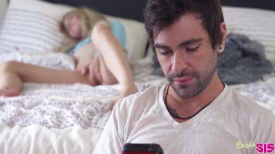 Kenzie Reeves - Helping To Solve Stepsisters Problem - S25:e4 - Kenzie Reeves - upornia.com