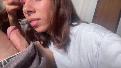 My Selfie Vlog Ep.1 I Came To Give Him A Blowjob While He Works - hclips.com