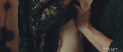 Amazing Moment - Gina Snow - upornia.com