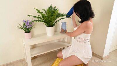 Queenlin - Karups - hotmovs.com