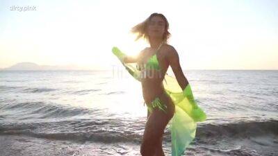 Photodromm - Shaky Rust - upornia.com