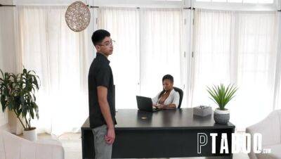 Huge Tits Ebony Babe Avery Jane Fucked Her Junior - xxxfiles.com