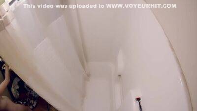 Shower Cam On Pregnant Teen - voyeurhit.com