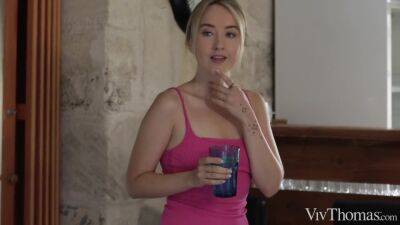 Smashing A Hidden Crush - hotmovs.com