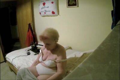 Cum In Bed With New Fucking Machine - upornia.com